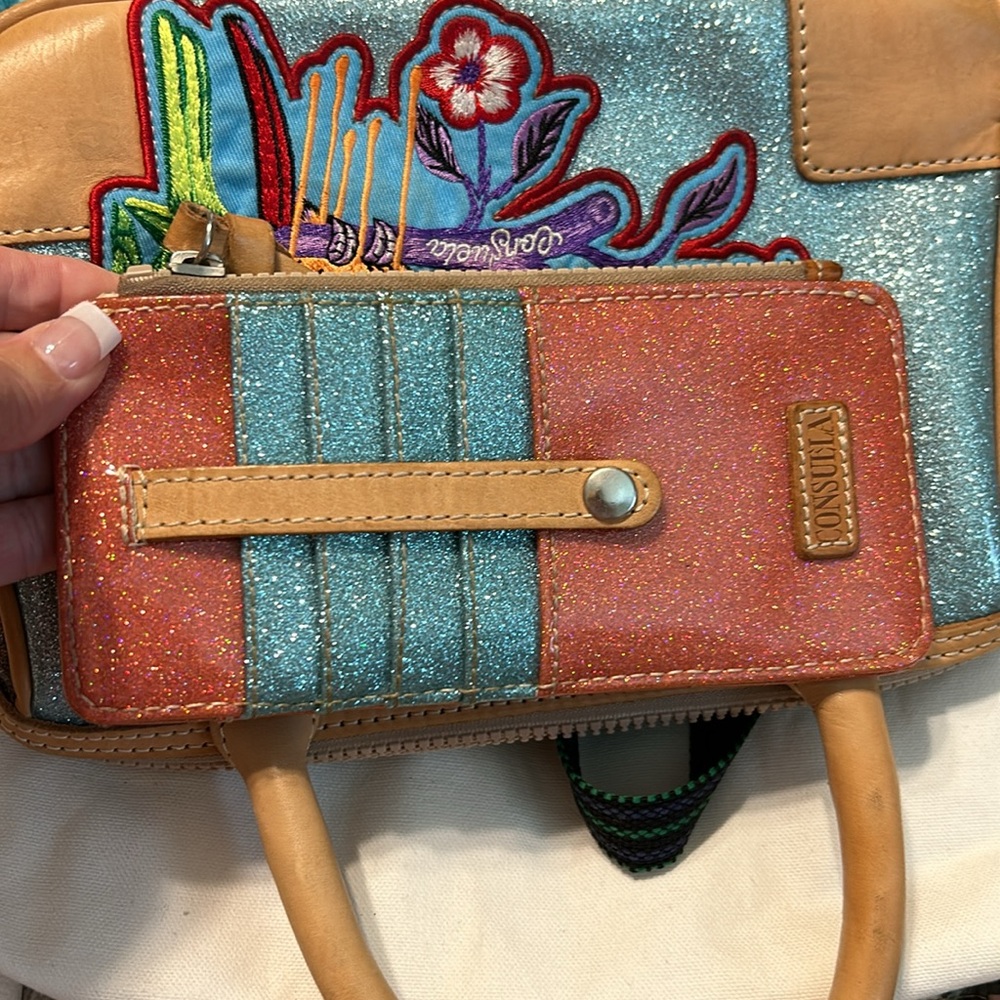 2 Dif sides Consuela Adrian Glitter Luncheon crossbody with matching card/wallet - Picture 13 of 16